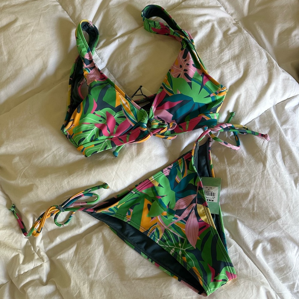 NWT Tilly’s Bikini Set